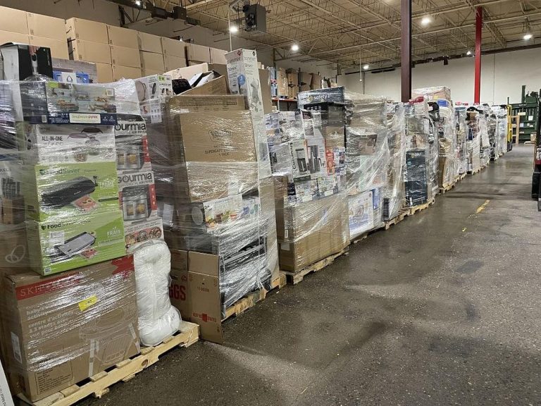 Read more about the article Amazon Liquidation Pallets vs. Retail Store Pallets: Which is Better?